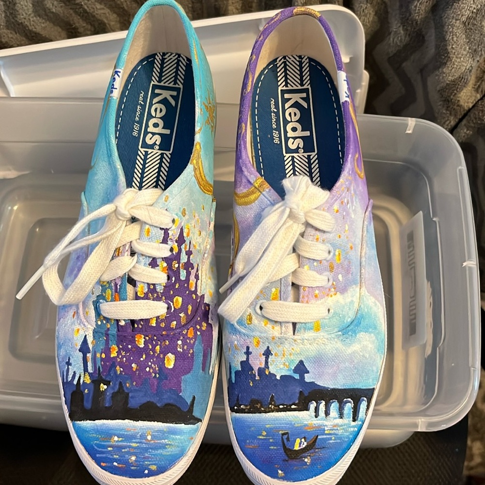 Disney Tangled Hand Painted Keds